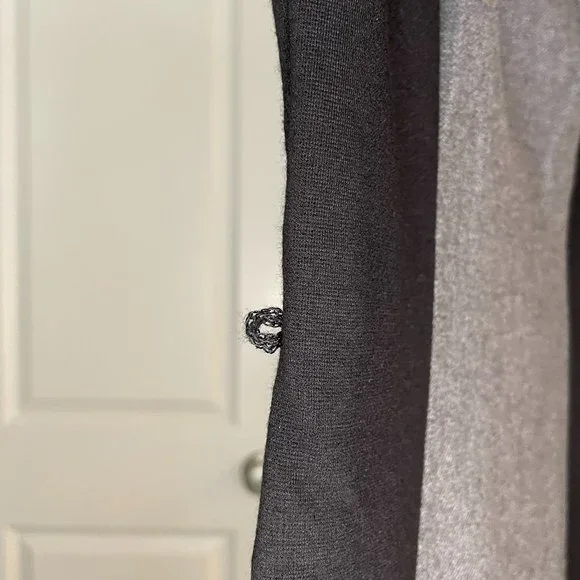 French Connection Classic Women's Sleeveless Sheath Dress (Size 0, Grey/Black) - Picture 6 of 6